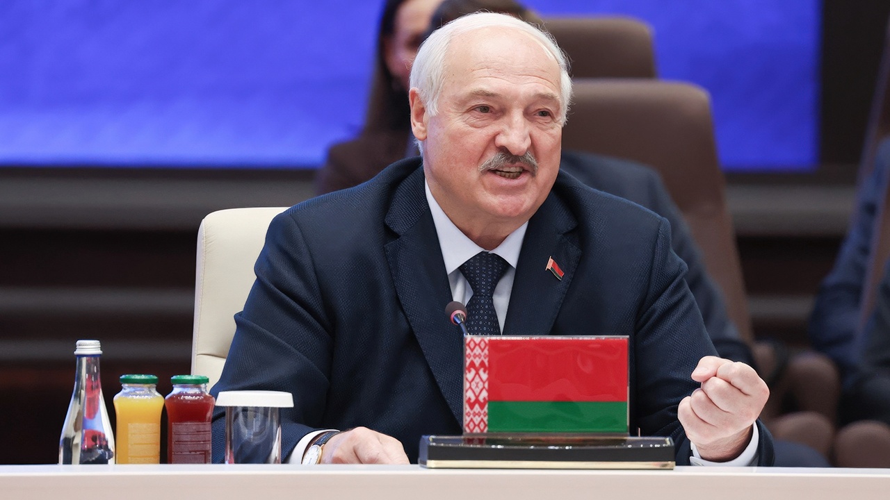 «Никуда не денется»: Лукашенко пошутил над Пашиняном на саммите СНГ