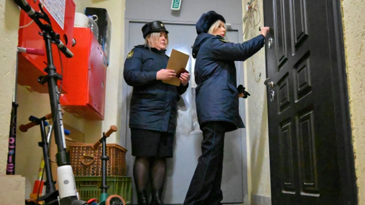 Приставы начнут активнее взыскивать просроченные долги с россиян