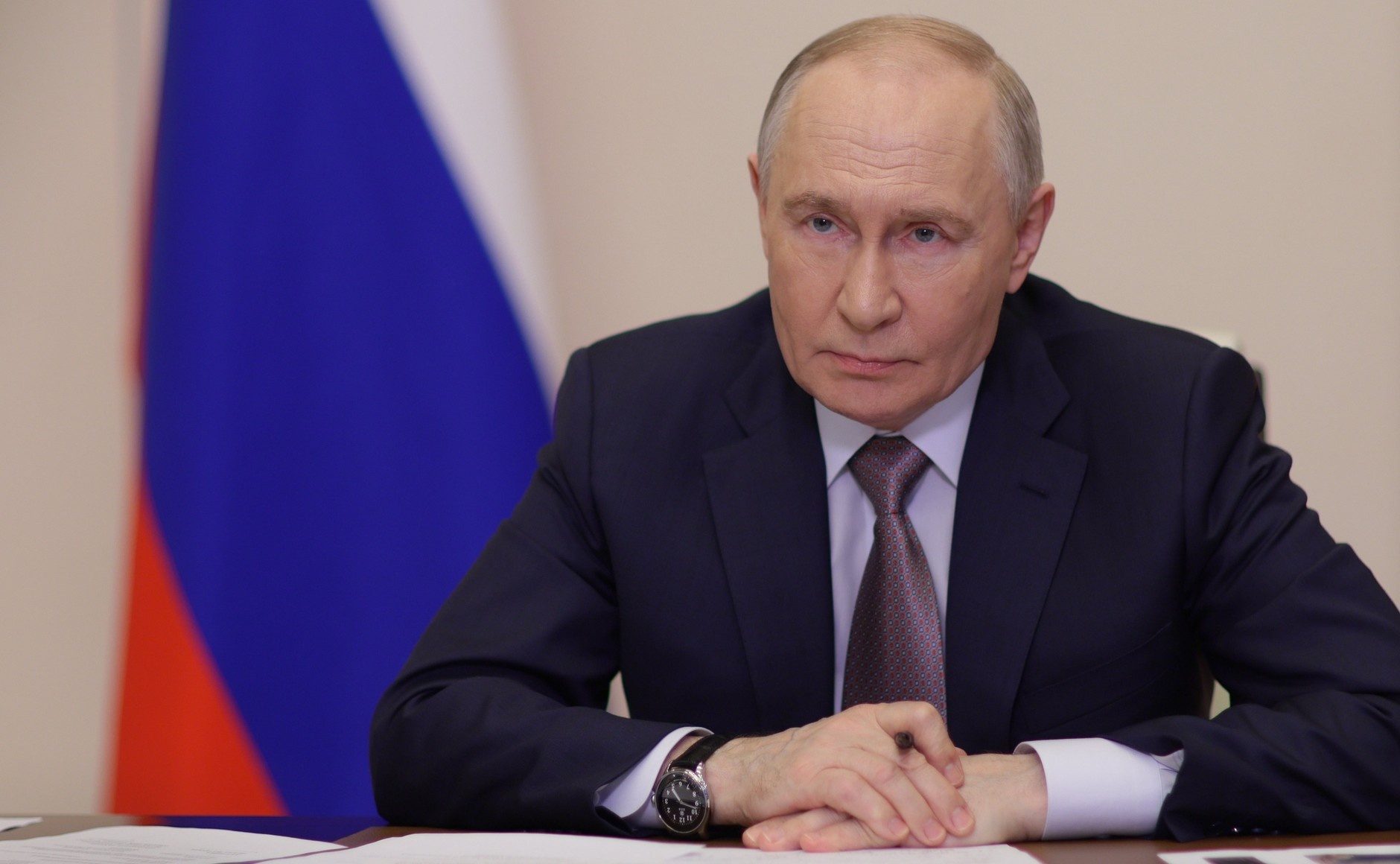 Путин поручил правительству восстановить объекты, пострадавшие от терактов