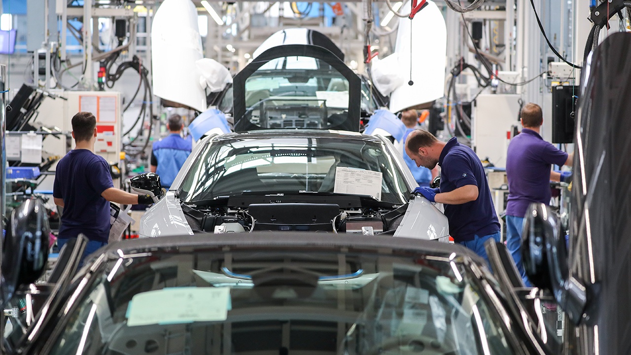 BMW заплатит сотрудникам до 600 тысяч евро за добровольное увольнение