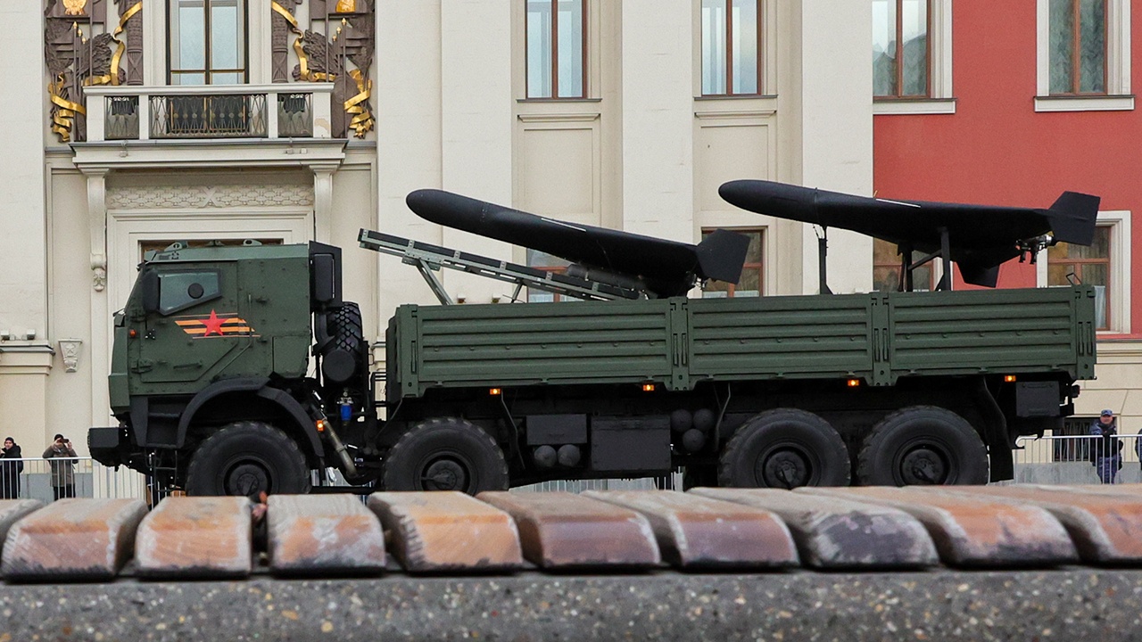 Российские беспилотники поразили сухогруз в 50 км от Одессы