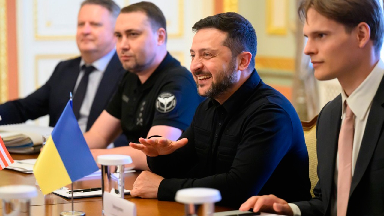 Бессент обвинил Зеленского во лжи и призвал его «быть осторожнее»