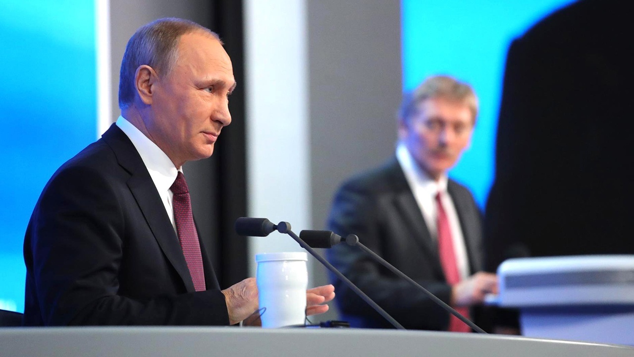 Песков анонсировал прямую линию с Путиным на декабрь