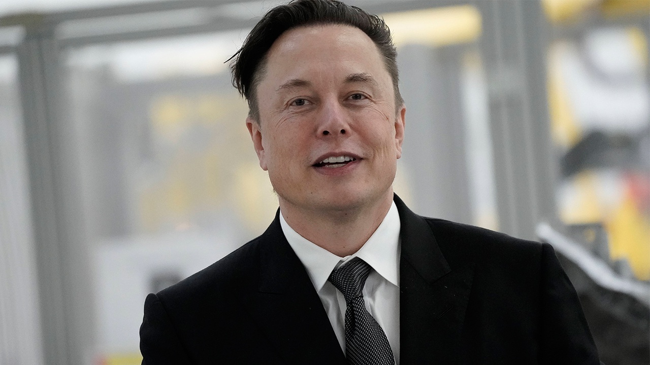 Маск пообещал подарить каждому ребенку в США по акции SpaceX