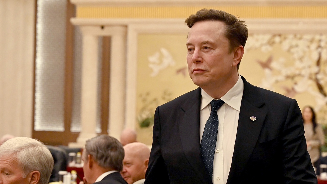 Сикорский пожелал Маску улететь на Марс из-за ограничения Starlink