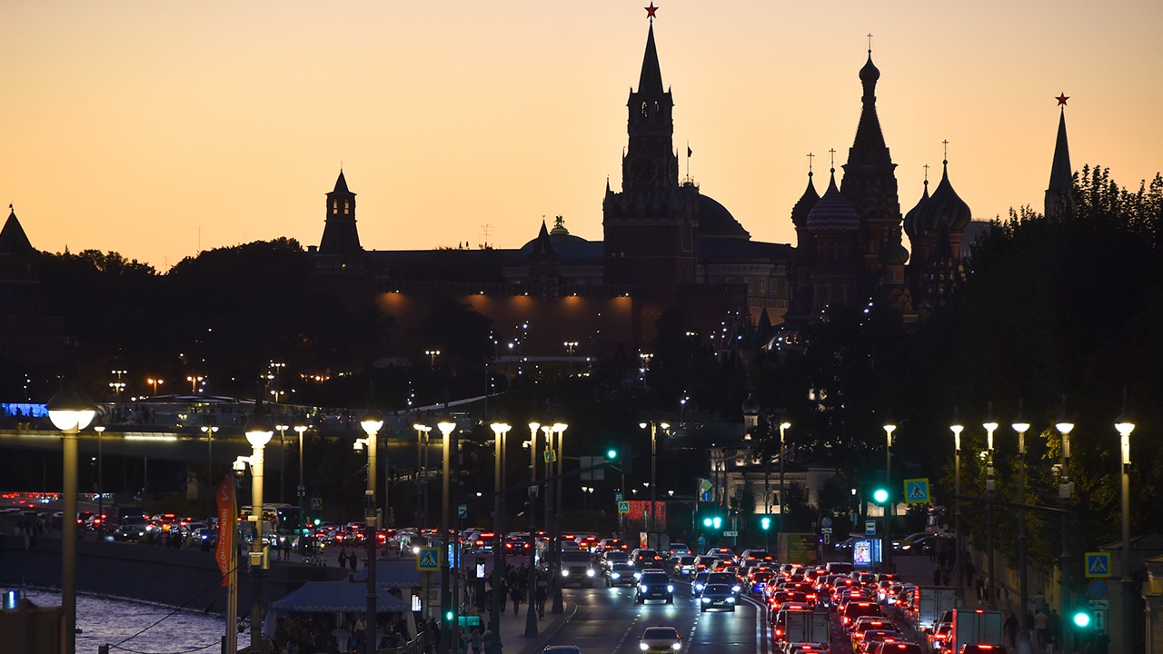 Жителям Московского региона посоветовали начать готовить машины к зиме