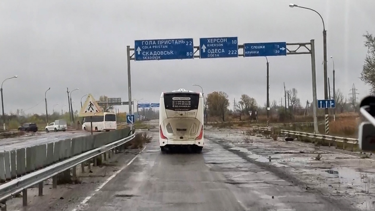 Западные СМИ показали последствия обстрелов в Алешках