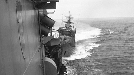 Плата за наглость: как наш сторожевик протаранил корабль ВМС США в Черном море
