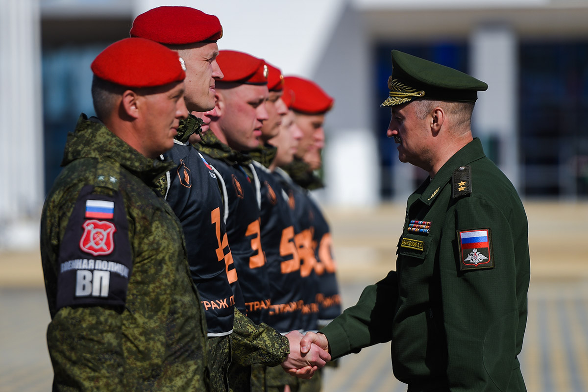 Форма военной полиции россии фото